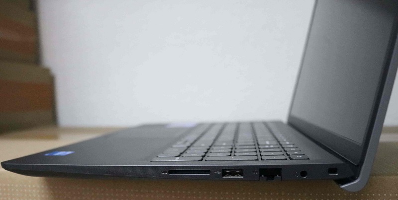 Dell Inspiron 3520 Core i7-1255U